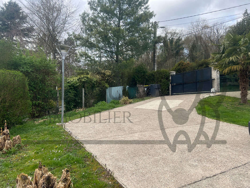 Maison à VILLENEUVE-SUR-BELLOT