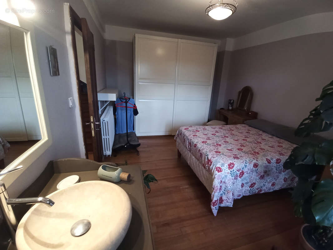 Maison à LABRUGUIERE