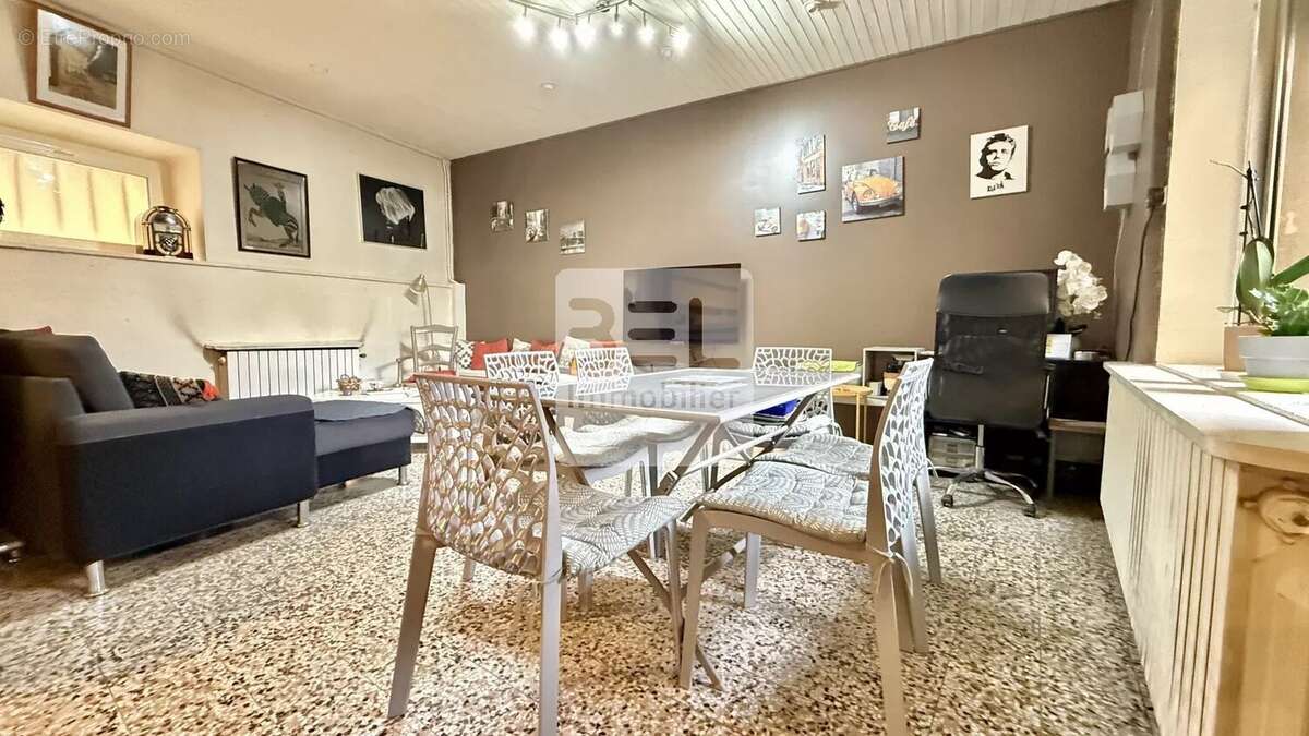 Maison à CHUSCLAN