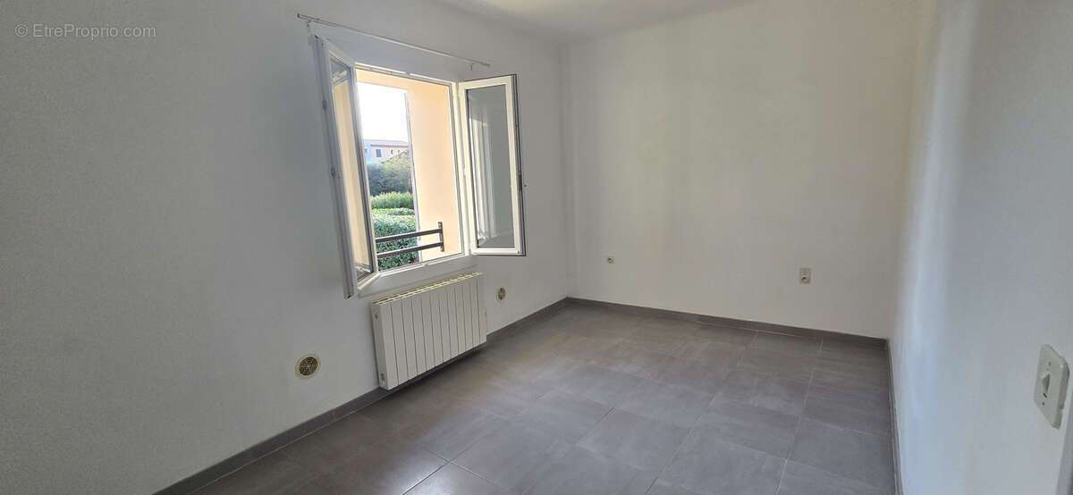 Appartement à BEAUMES-DE-VENISE