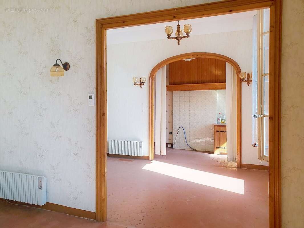 Appartement à LAMALOU-LES-BAINS