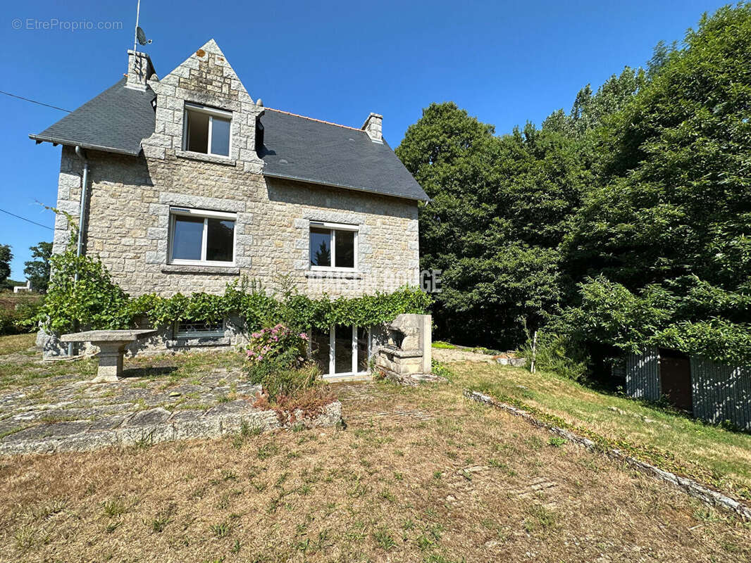 Maison en pierre rénovée 250 m² - 6 chambres -1.3 ha de terrain. Proche Dinan - photo 25
