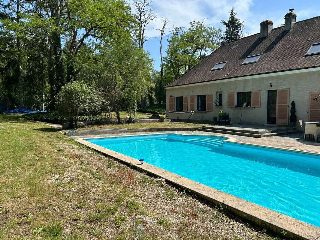 Maison 211 m² à Noisy-Sur-Ecole  - photo 6