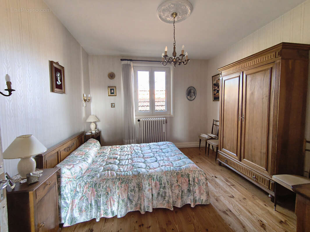 Maison à SAINT-REMY-SUR-DUROLLE