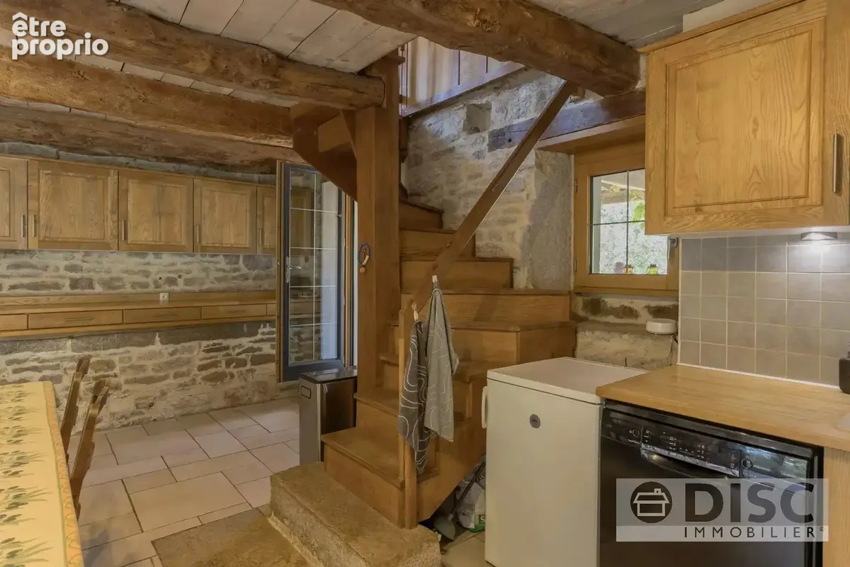 Belle et spacieuse propriété en pierre avec piscine et 3,8 hectares de terrain. - photo 8