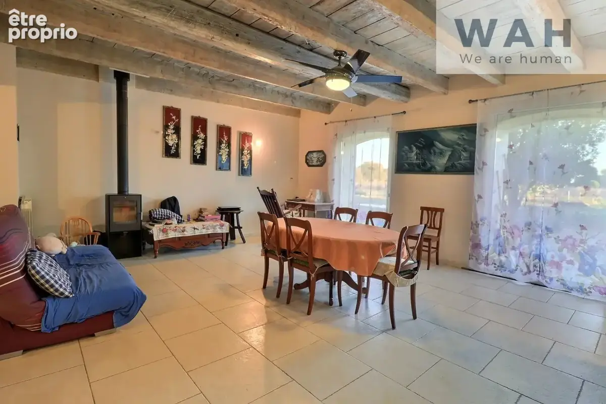Vente mas de 200m2 et grange sur terrain de 711m2 et 4000m2 - photo 4