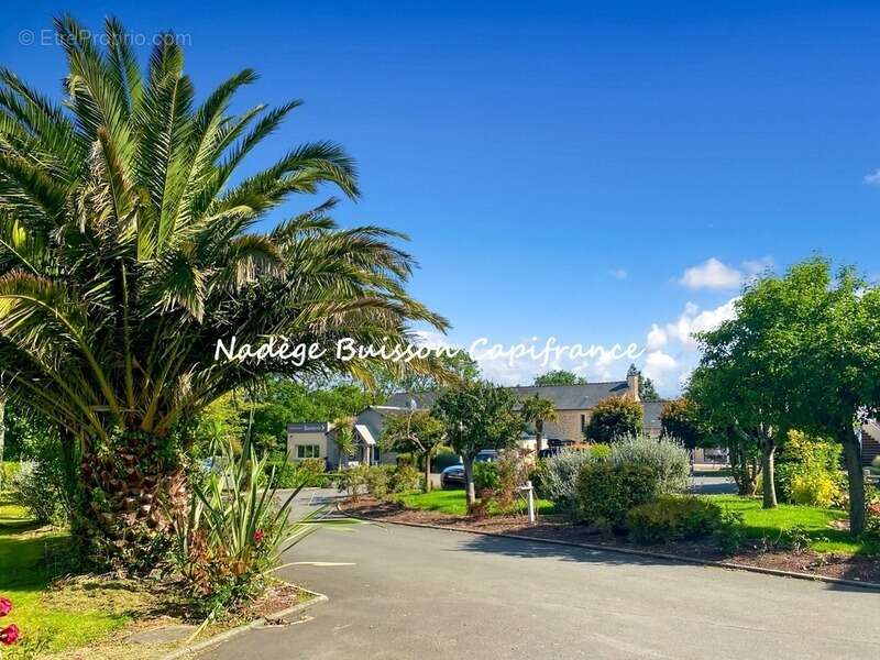 Appartement à COLLEVILLE-SUR-MER