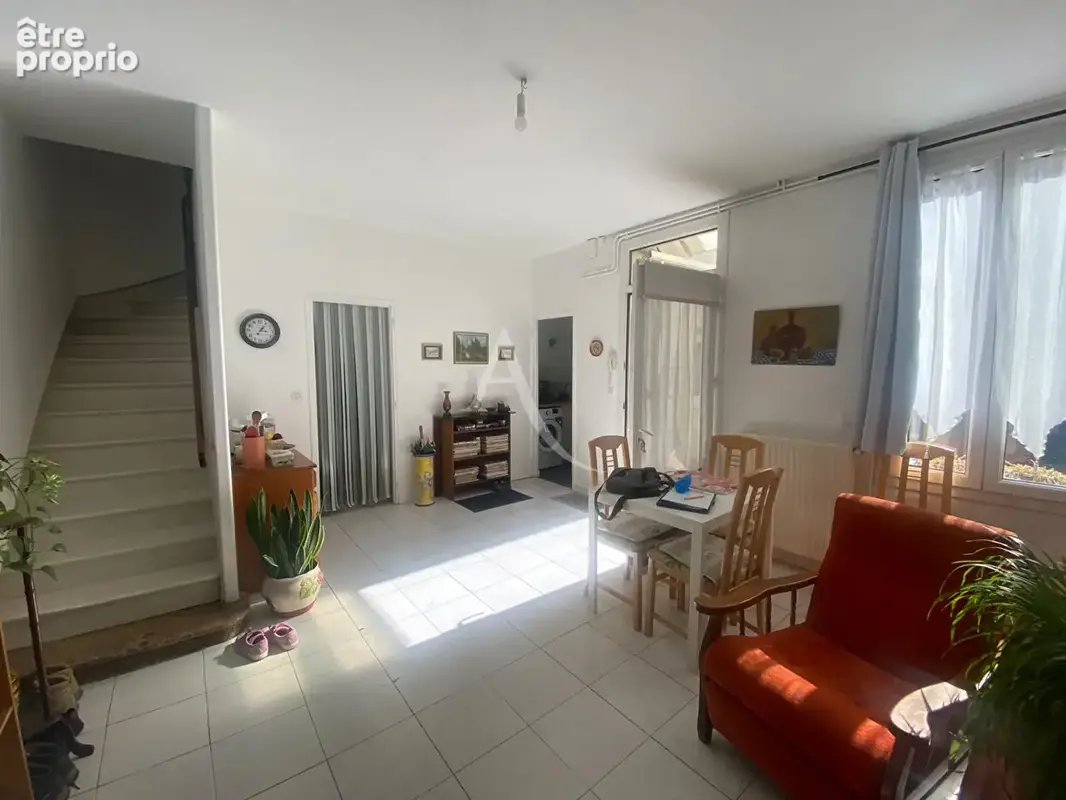 Maison de fond de cour avec extérieur et dépendance - photo 3
