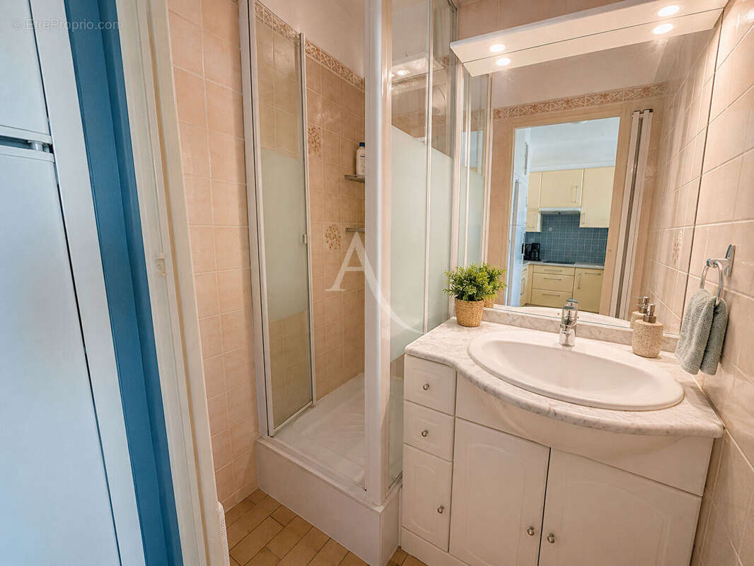 Charmant T2  meublé avec loggia et vue mer - photo 6