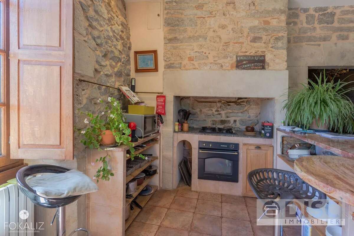 Belle demeure de caractère avec jardin de 1500 m². - photo 6