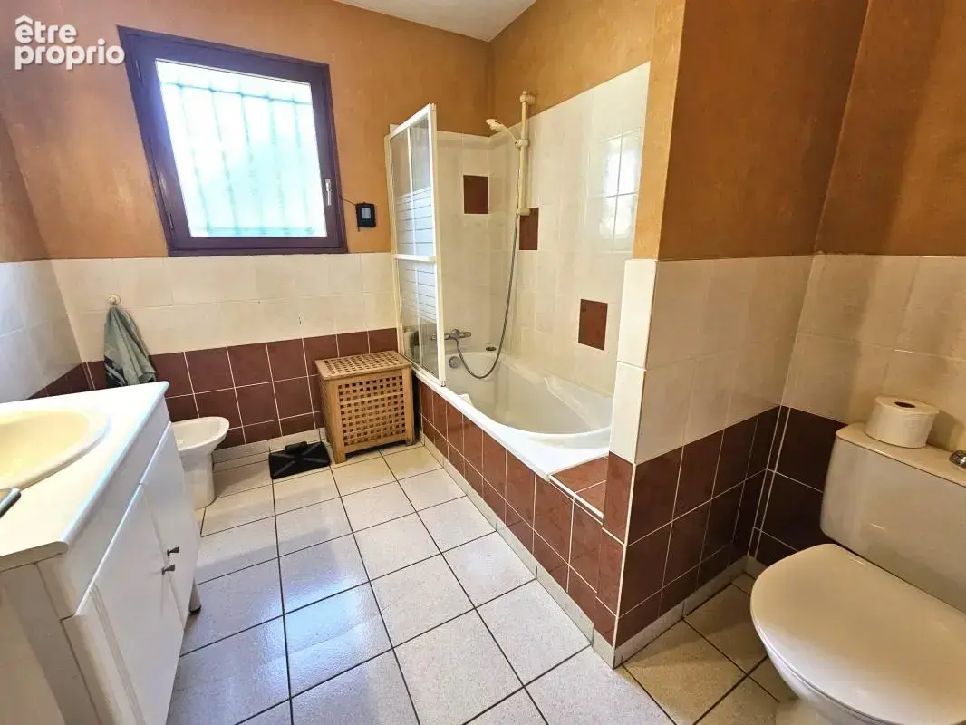Maison proche bourg 4 chambres au calme - photo 12