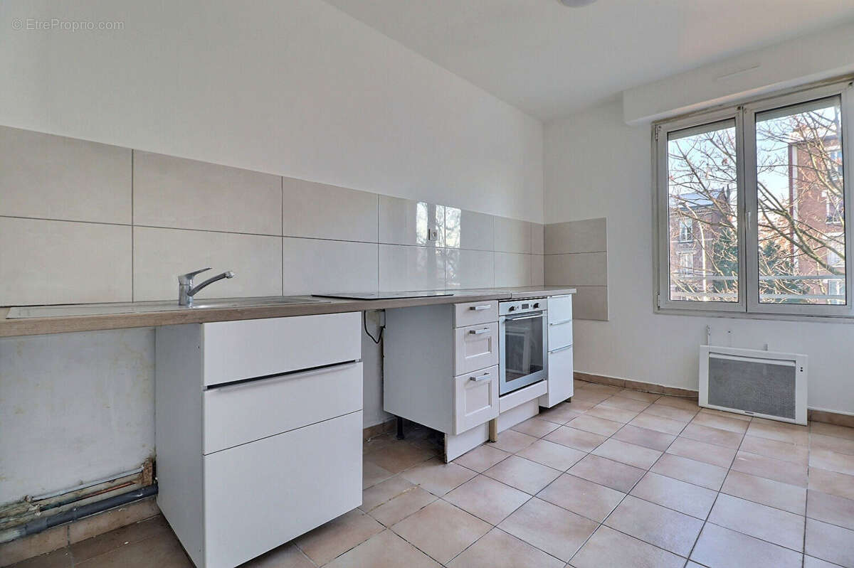 Appartement à LA COURNEUVE