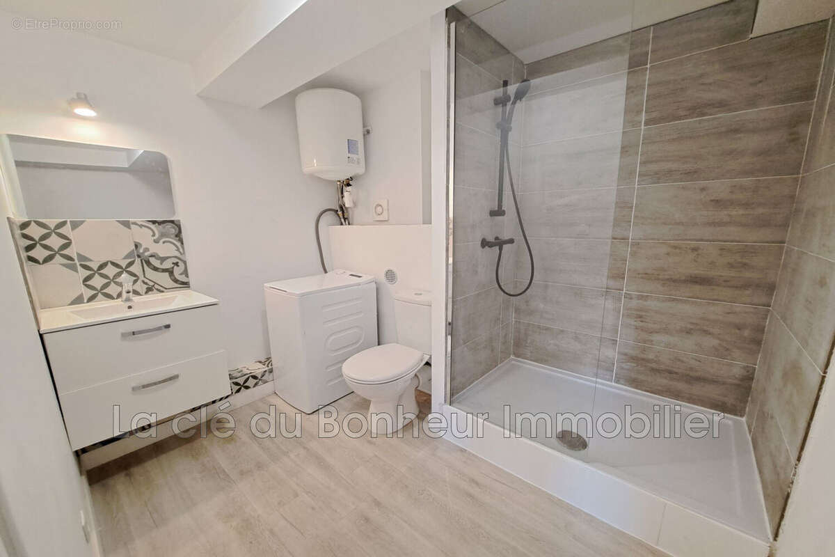 Appartement 90 m² à Allemagne-En-Provence  - photo 9