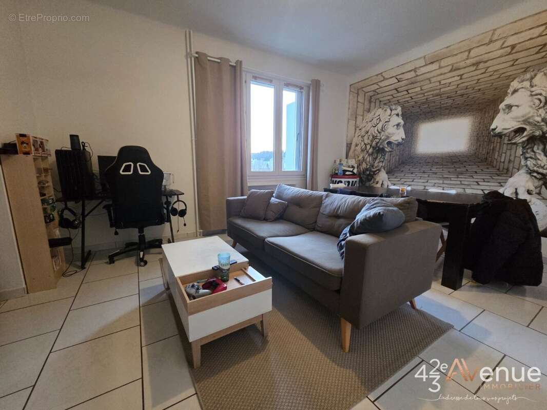 Appartement à SAINT-ETIENNE