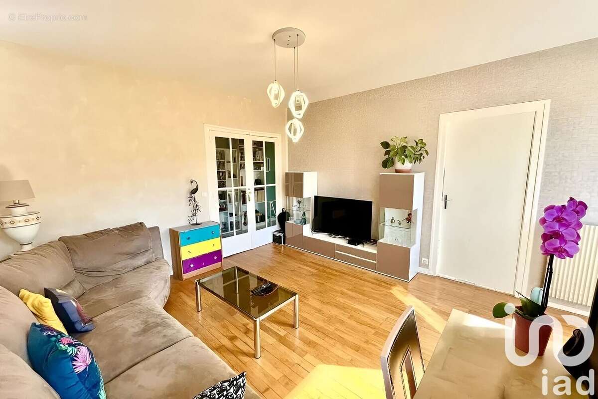 Photo 5 - Appartement à CALUIRE-ET-CUIRE