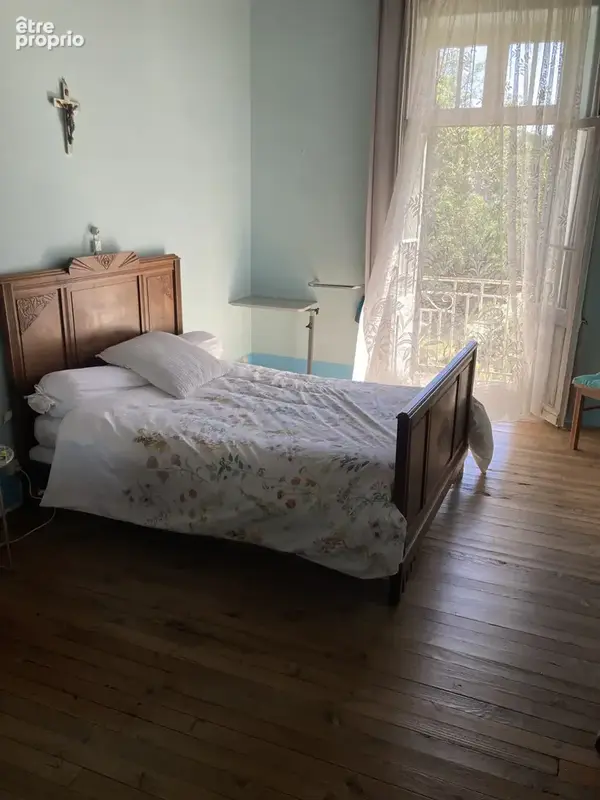 Propriété exceptionnelle en bord de rivière avec 3 appartements, grands garages et magnifique jardin à Axat - photo 11