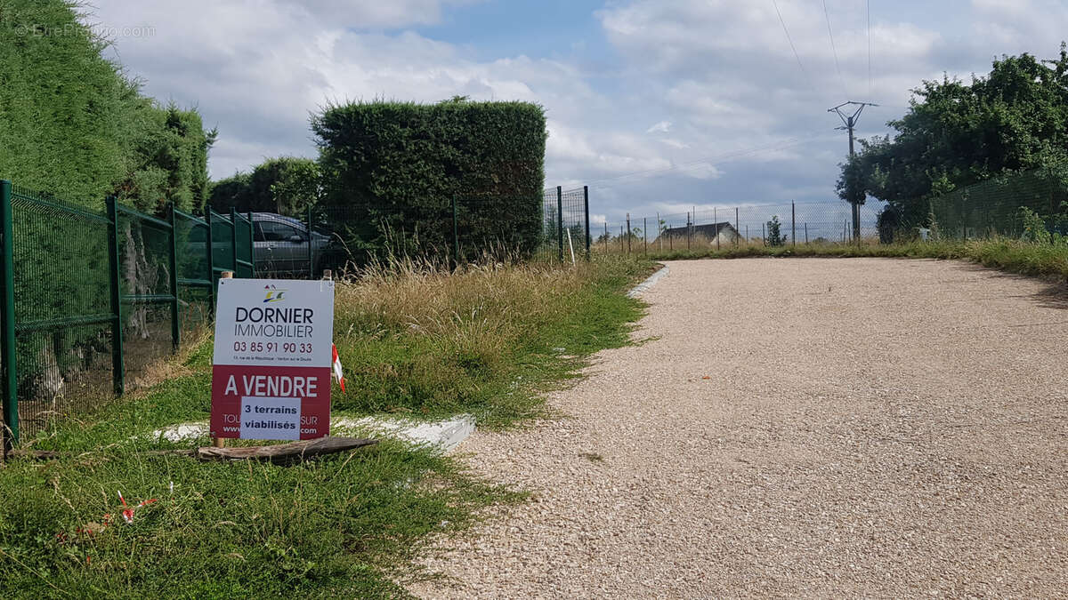 Terrain à L&#039;ABERGEMENT-SAINTE-COLOMBE