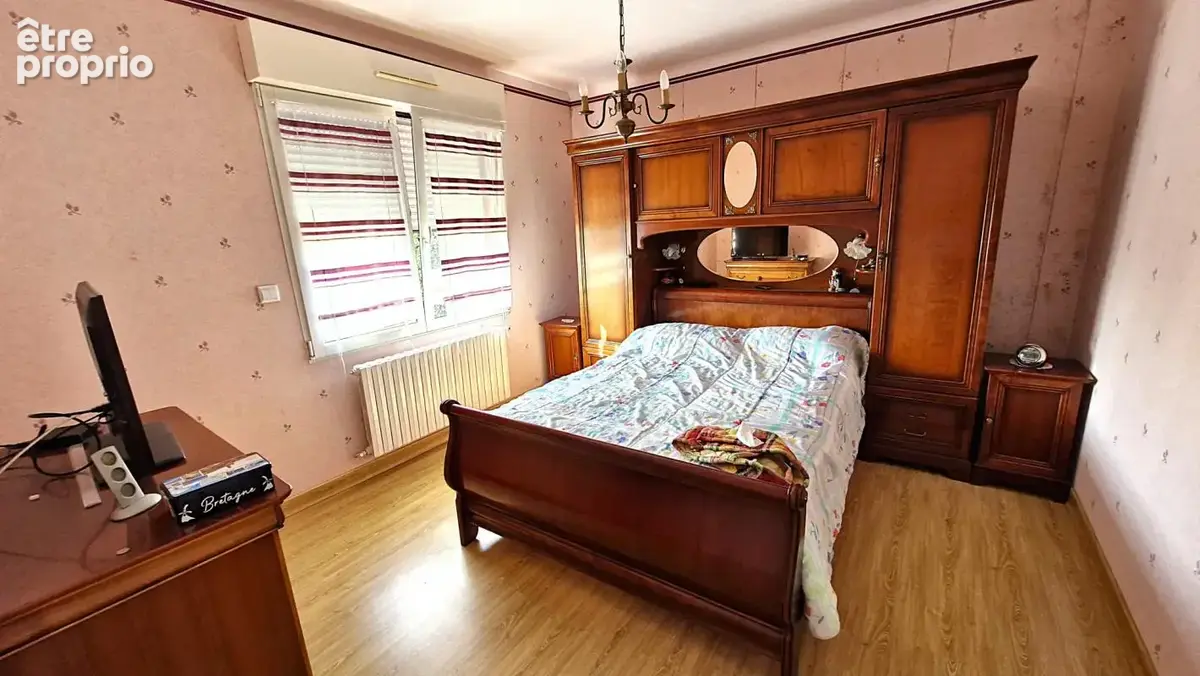 Maison traditionnelle avec garage et beau jardin clos - photo 8
