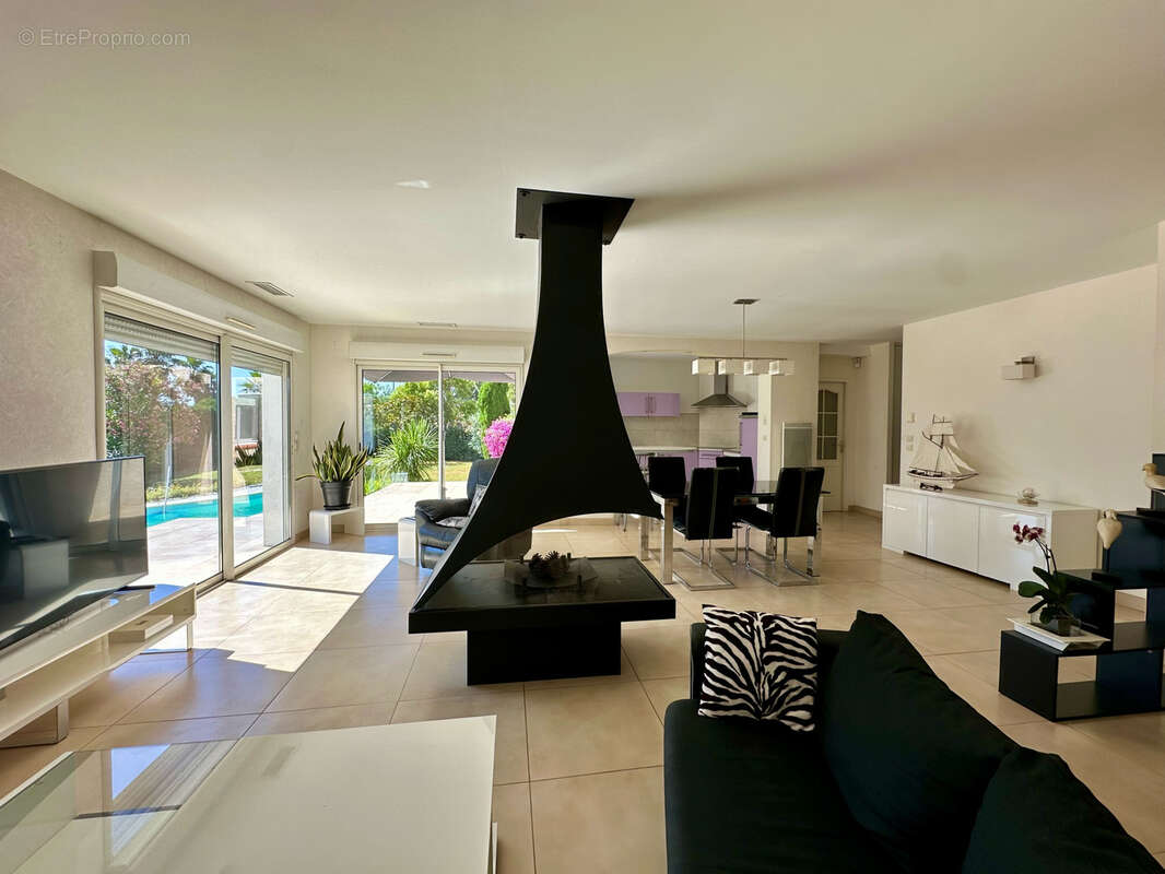 Maison à SAINT-CYPRIEN