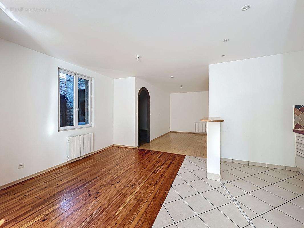 Appartement à LOIRE-SUR-RHONE