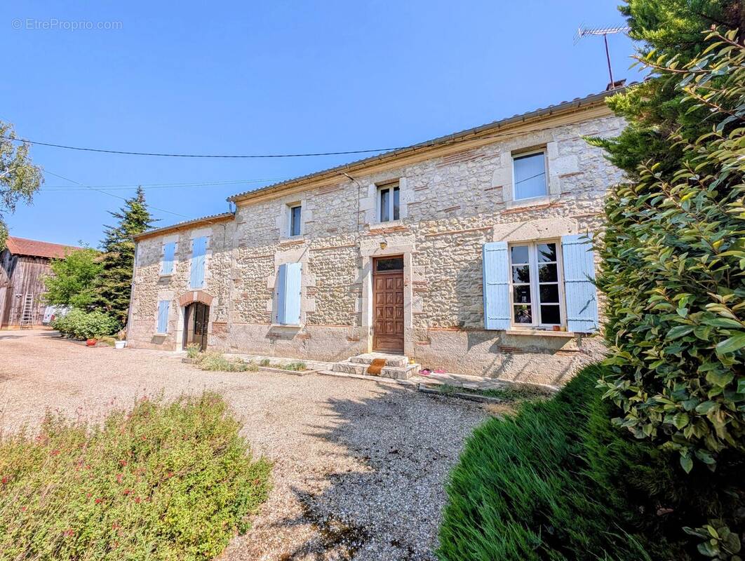 Maison à CLAIRAC