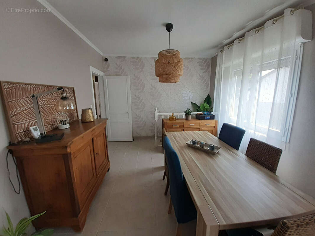 Maison de plain-pied avec dépendance et piscine de 140 m² - Quartier recherché à Mont-de-Marsan - photo 3