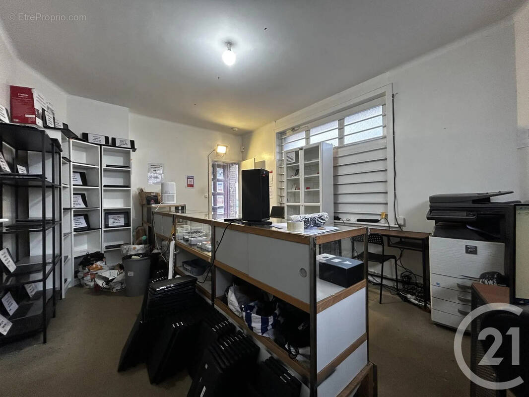 Autre à HELLEMMES-LILLE