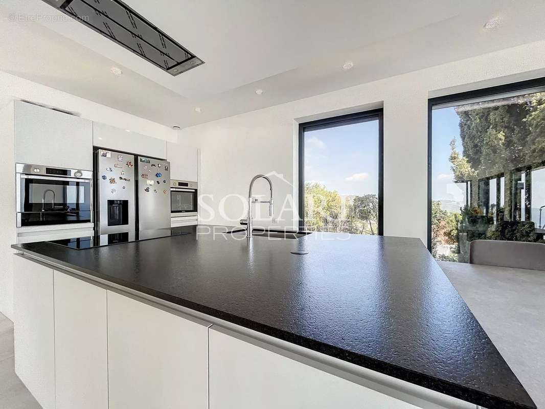 Maison à THEOULE-SUR-MER