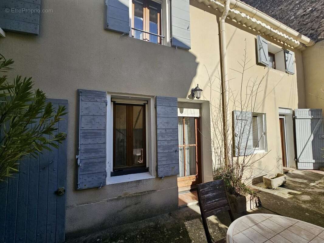 Maison 175 m² à La Roque-D'antheron  - photo 3