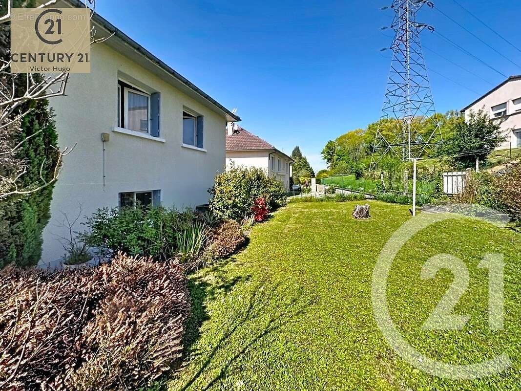 Maison à CONDAT-SUR-VIENNE