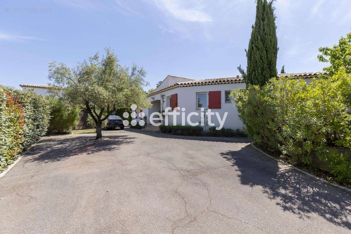 Maison 173 m² à Aix-En-Provence  - photo 21