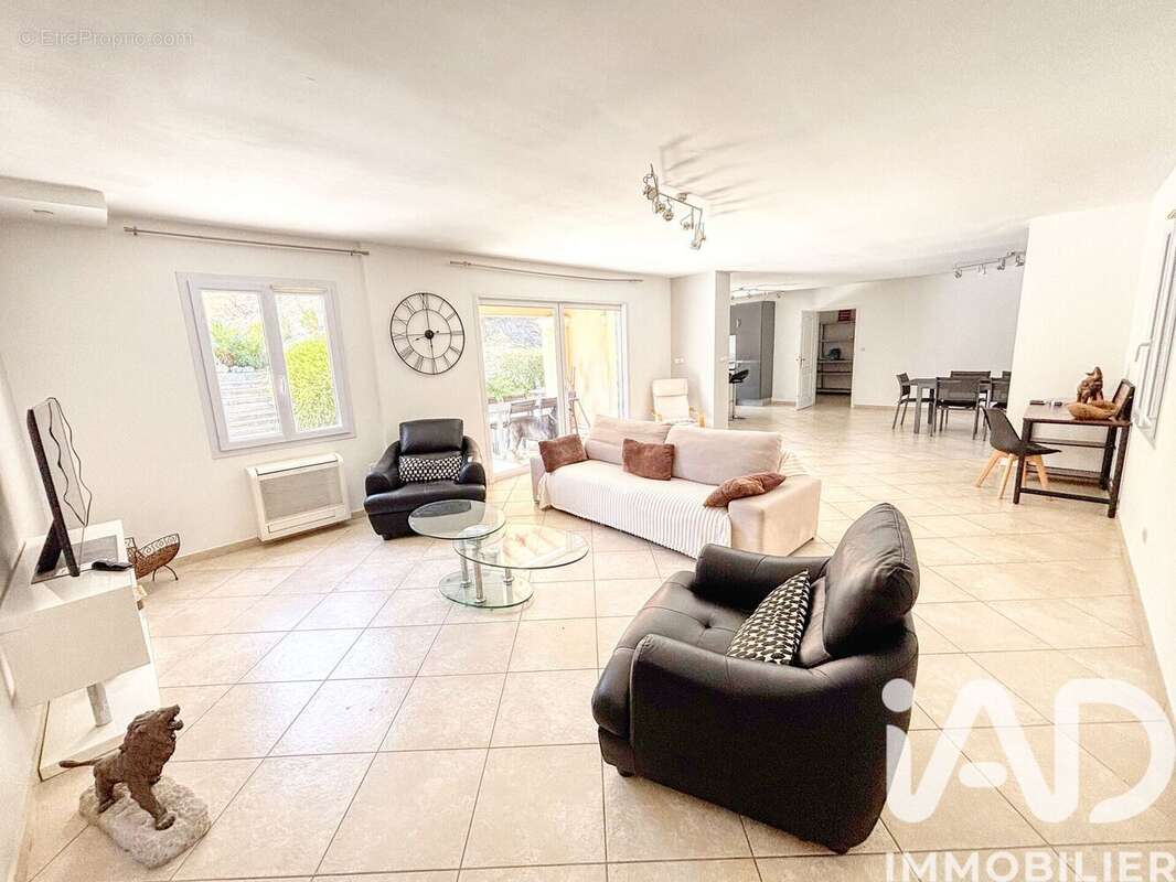 Photo 9 - Maison à PLAN-DE-LA-TOUR