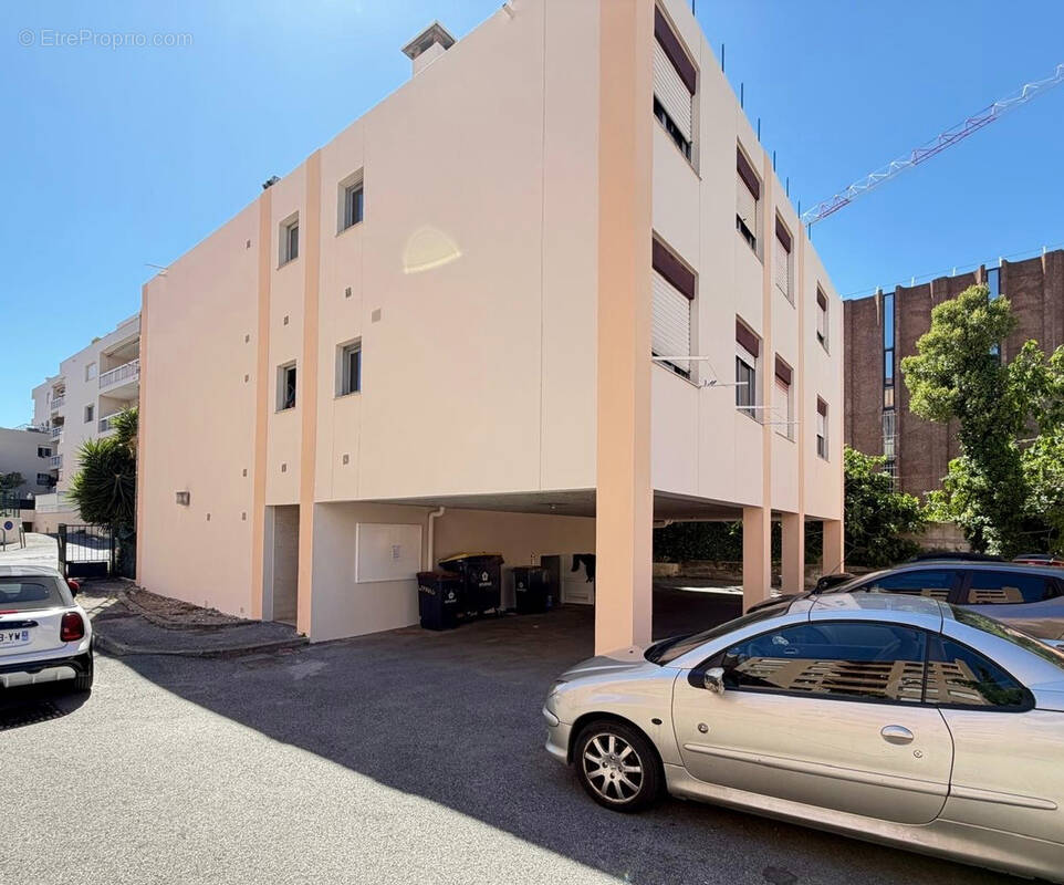 Appartement à VALLAURIS