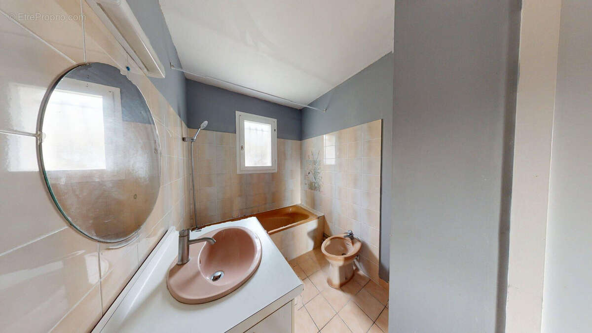 Maison à VAUX-SUR-MER