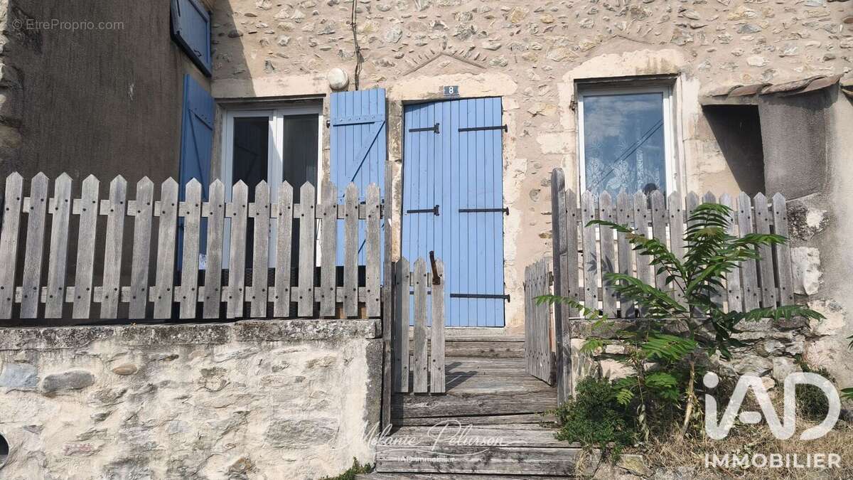 Photo 2