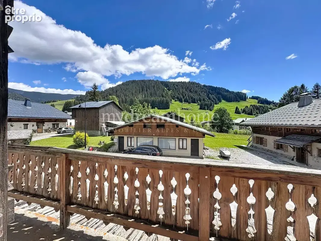 À VENDRE – Ensemble immobilier de 3 chalets à Notre Dame de Bellecombe (73590) - photo 9