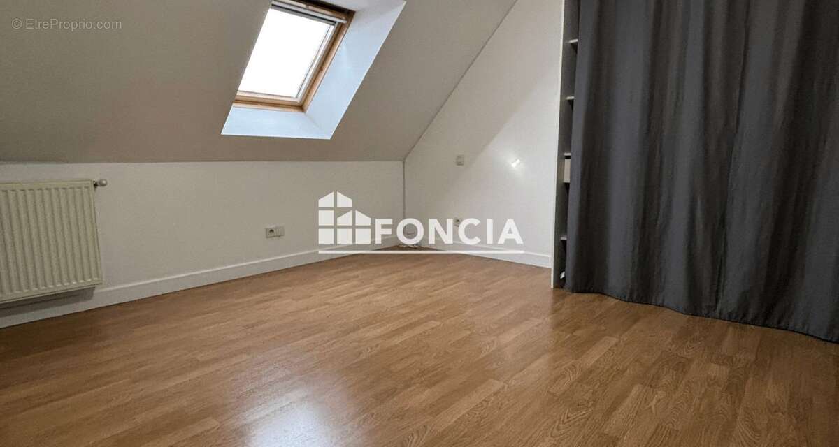 Maison à L'HUISSERIE