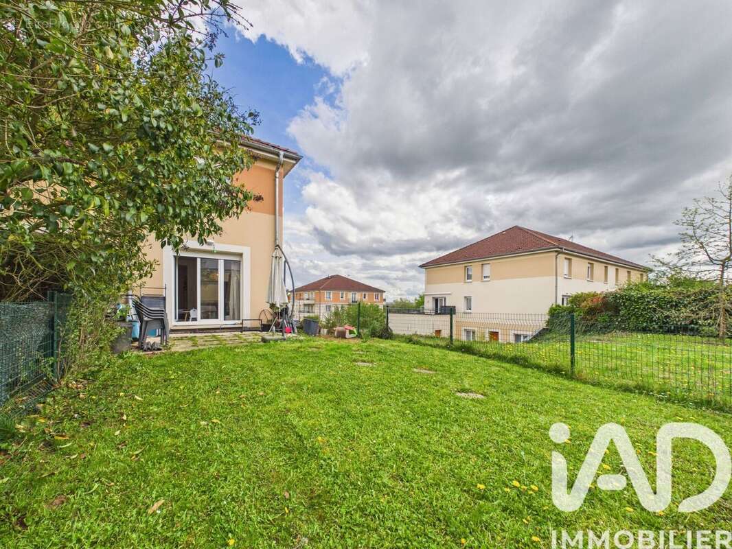 Photo 2 - Appartement à NEUVES-MAISONS