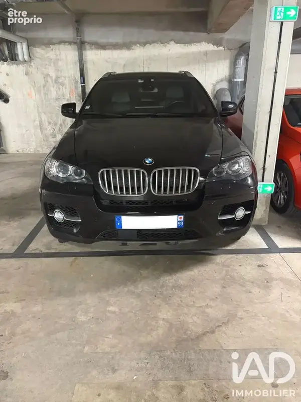 Photo 1 - Parking à LE BLANC-MESNIL