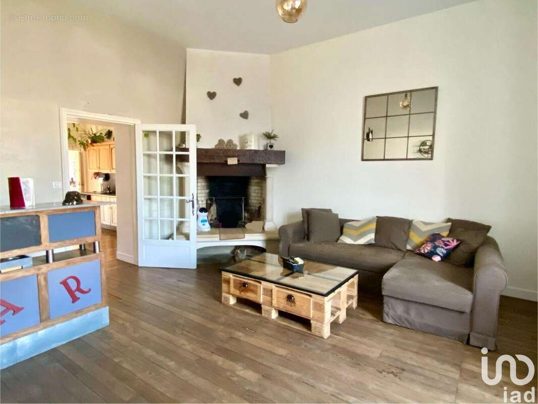 Photo 5 - Maison à CHAMPDENIERS-SAINT-DENIS