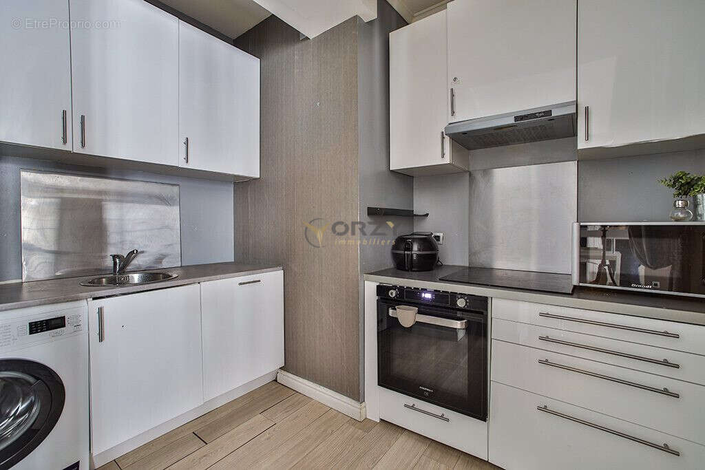 Appartement à PARIS-10E