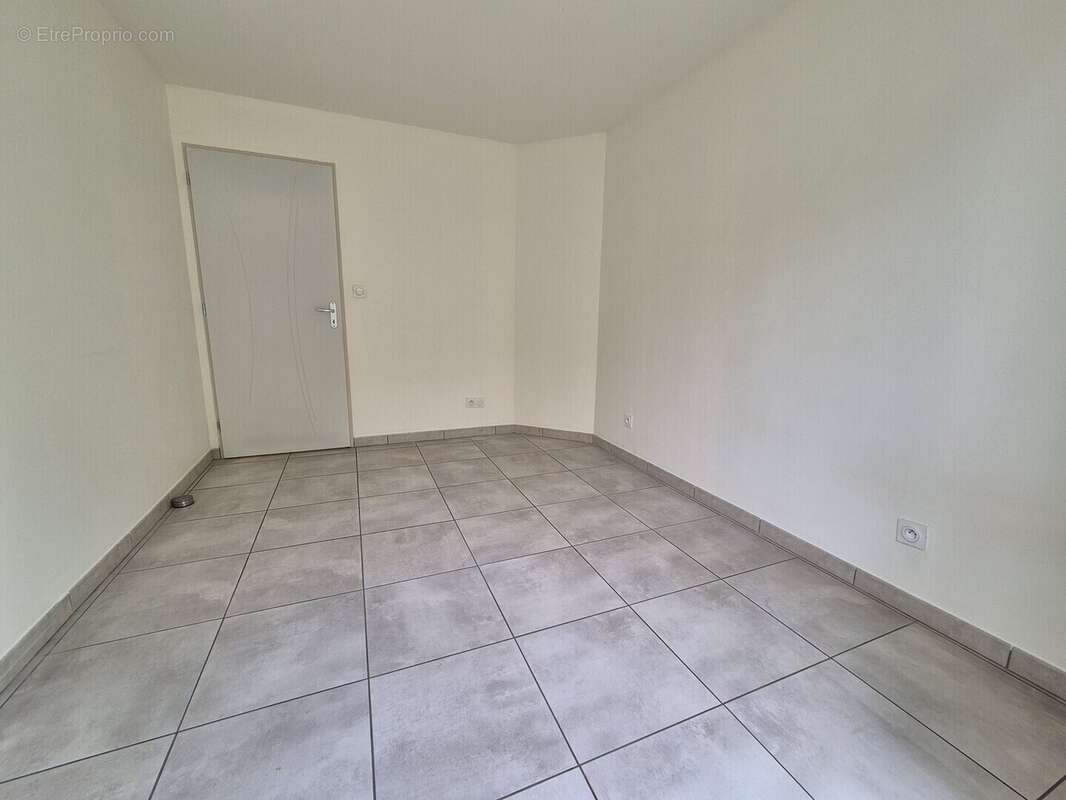 Maison 105 m² à Sainte-Livrade-Sur-Lot  - photo 8