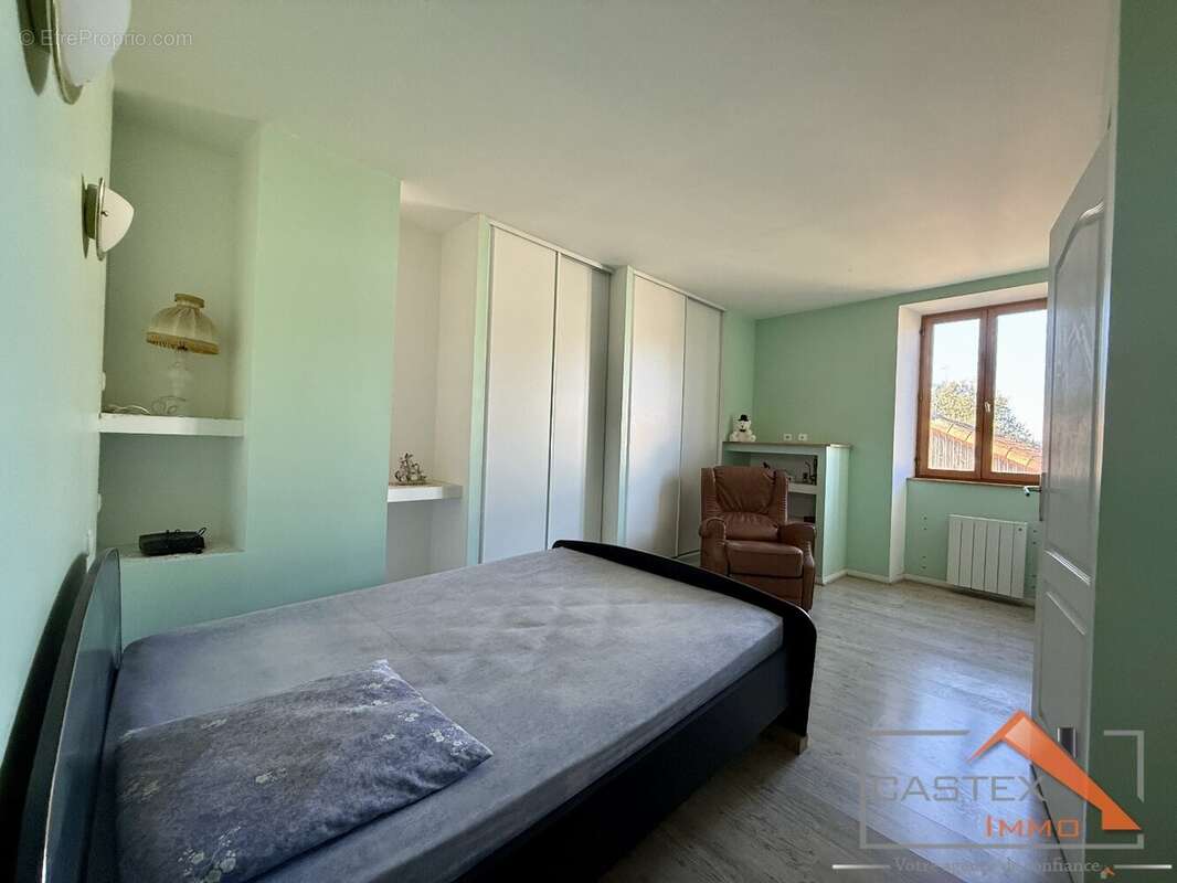 Maison à POINTIS-INARD