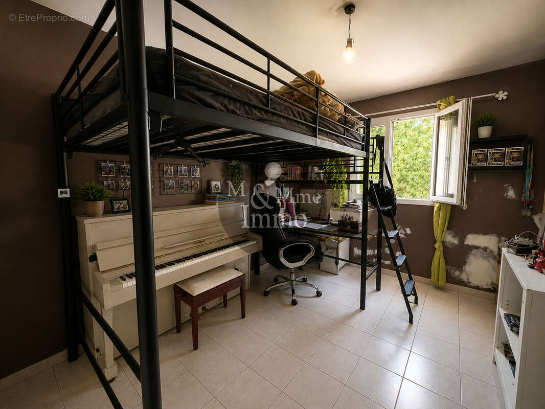 Maison à GREASQUE