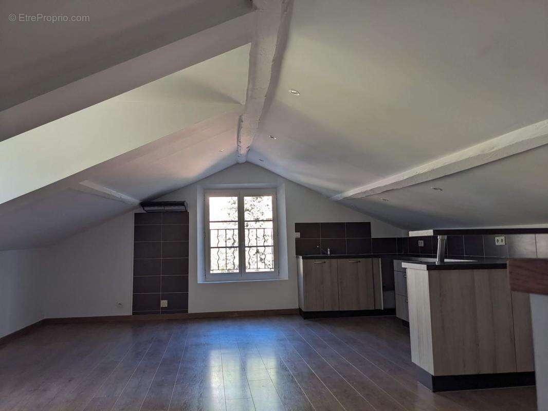 Appartement à BARGEMON