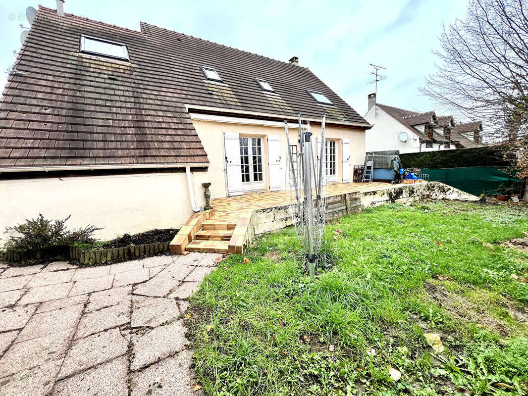 Maison à SAINT-FARGEAU-PONTHIERRY