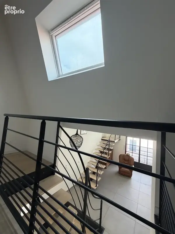 Bien d'exception maison de ville de 140 m2 avec terrasse privative sans vis a vis et 140 m2 de dependances - photo 9