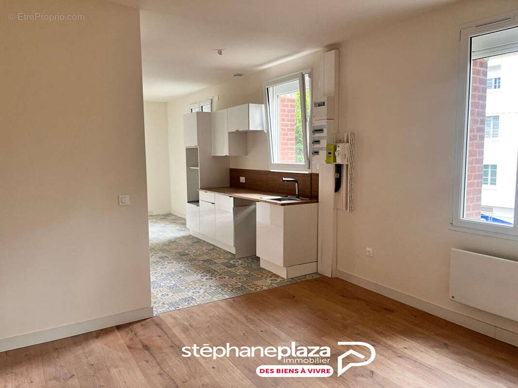 Appartement à LE MESNIL-ESNARD