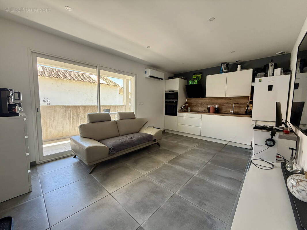 Appartement à CHATEAUNEUF-LES-MARTIGUES