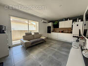 Appartement à CHATEAUNEUF-LES-MARTIGUES